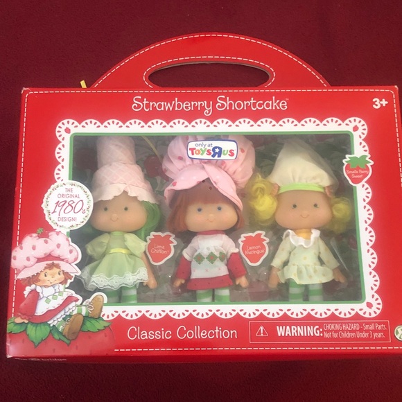 Toys ''R'' Us Other - Strawberry Shortcake Classic Collection Dolls